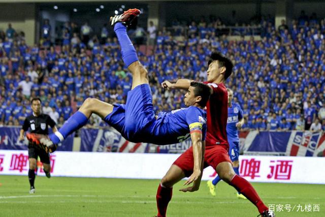 组图：世界杯-英格兰VS阿根廷 双方动作粗野屡爆冲突
